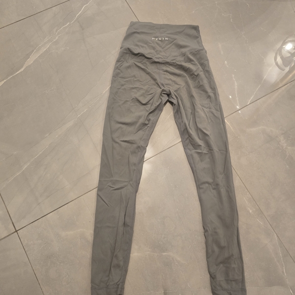 NVGTN S Gray Athletic Leggings - Picture 2 of 3